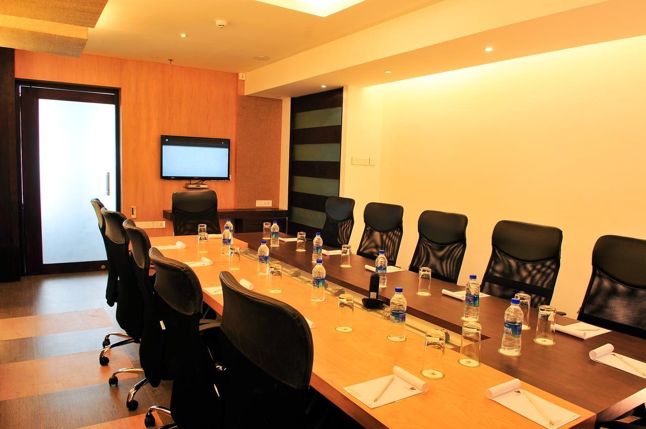 Copper Folia Hotel Kozhikode Bagian luar foto