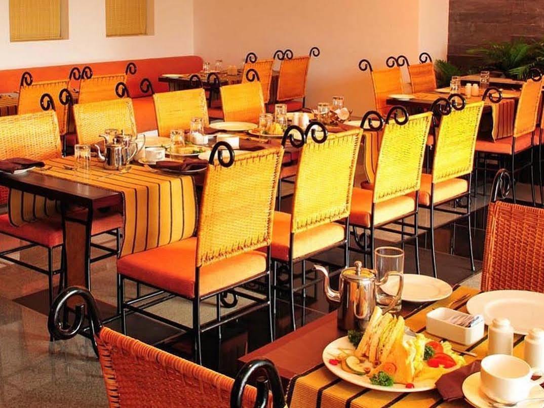 Copper Folia Hotel Kozhikode Bagian luar foto